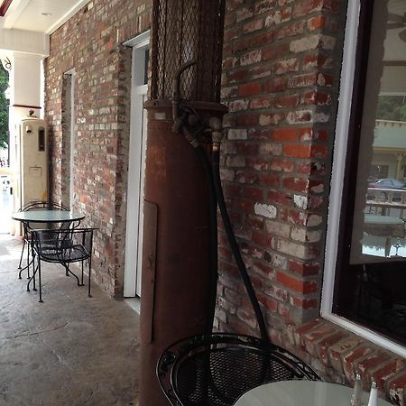 Jamestown Hotel Exterior photo