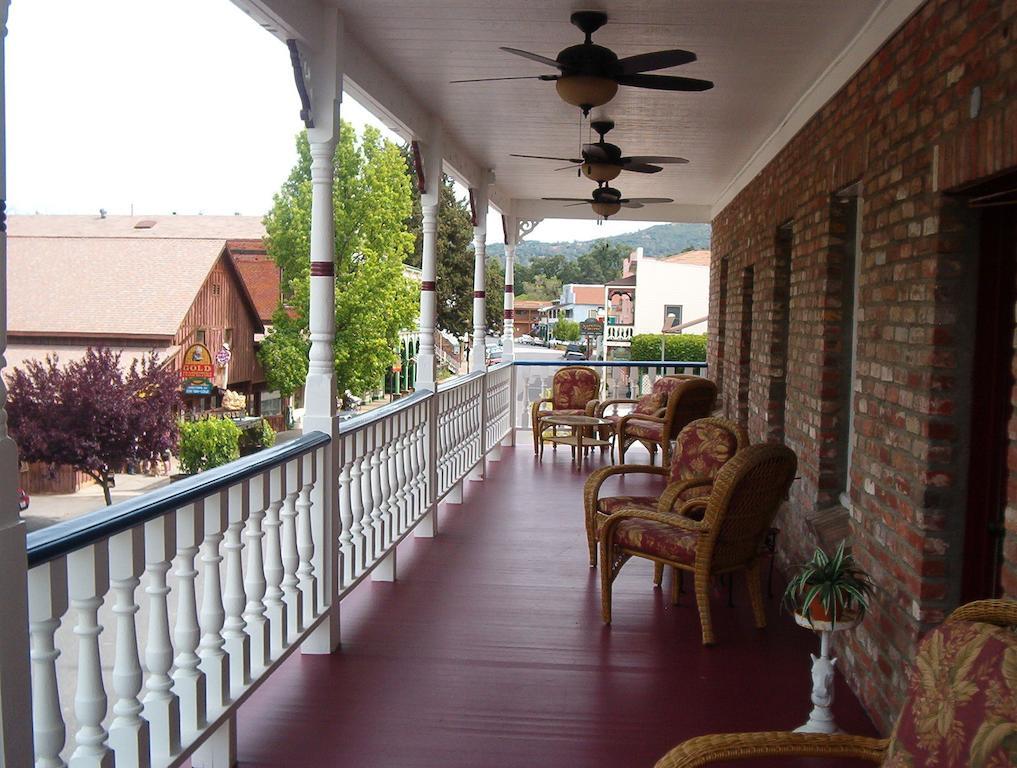 Jamestown Hotel Room photo